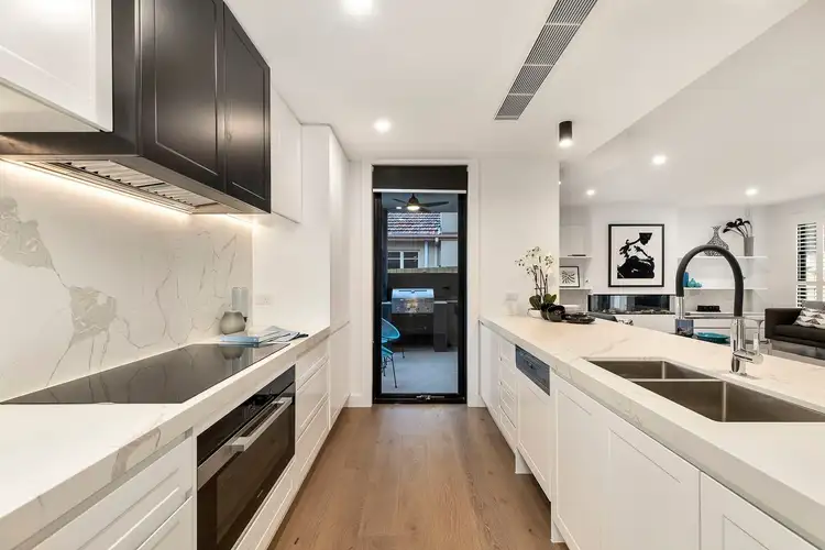 Sixth view of Homely townhouse listing, 1/7 Farleigh Avenue, Burwood VIC 3125