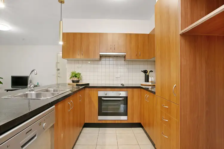 Fifth view of Homely apartment listing, 16/102-106 St Georges Road, Preston VIC 3072