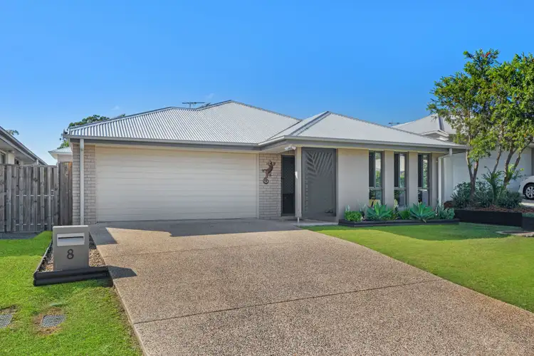 8 Finch Close, Dakabin QLD 4503