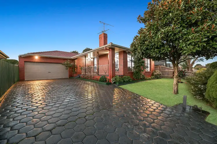 1 Murndal Court, Berwick VIC 3806