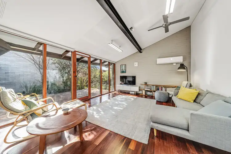 3/61 De Graaff Street, Holder ACT 2611