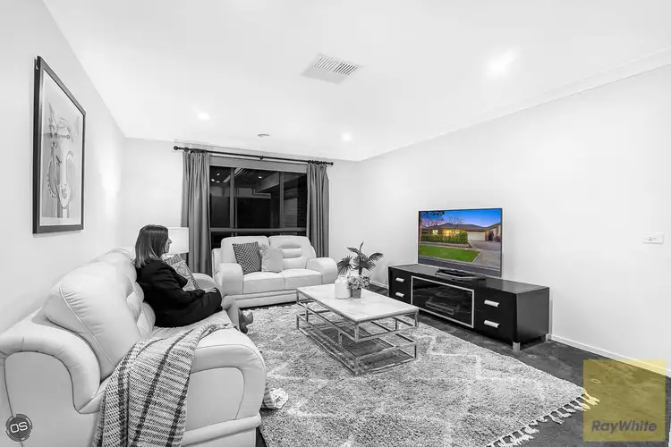 Fifth view of Homely house listing, 7 Chelsea Court, Burnside Heights VIC 3023