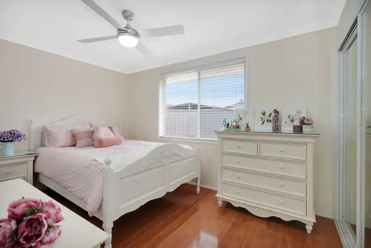 Fifth view of Homely house listing, 10 Bluewren Close, Glenmore Park NSW 2745