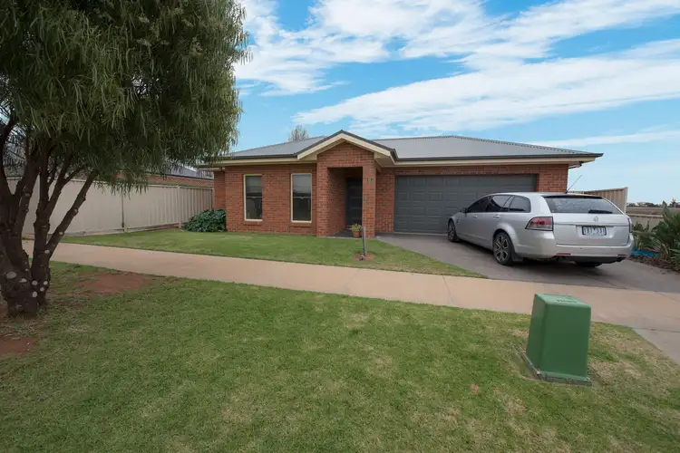 11 Hakea Street, Swan Hill VIC 3585
