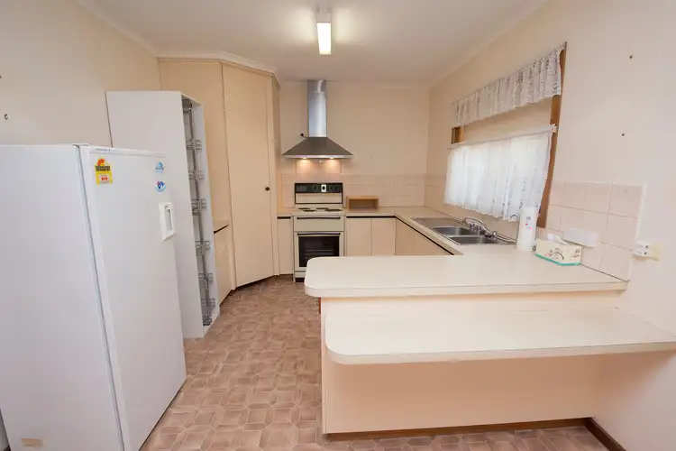 Fifth view of Homely house listing, 12 Chisholm Street, Swan Hill VIC 3585