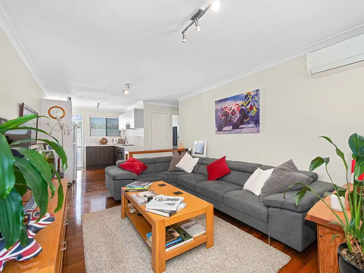 Main view of Homely apartment listing, 2/40 Beatrice Street, Hawthorne QLD 4171