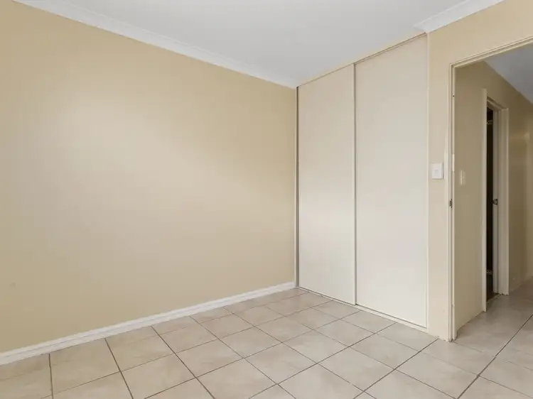Fifth view of Homely unit listing, 1/33 Elvire Street, Viveash WA 6056