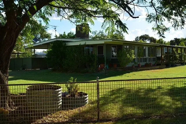 9 Myrtle Street, Blackall QLD 4472