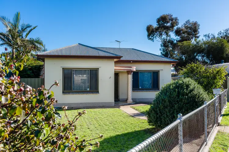 17 Regent Street, Pennington SA 5013