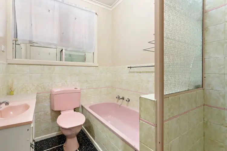 Sixth view of Homely house listing, 10 Buckingham Court, Thomastown VIC 3074