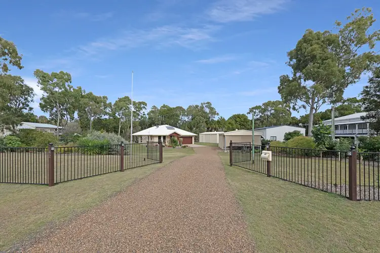 42 Kingfisher Crescent, Moore Park Beach QLD 4670