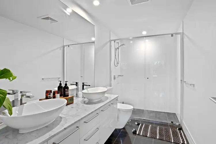 Sixth view of Homely apartment listing, 2109/5 Harbour Side Court, Biggera Waters QLD 4216