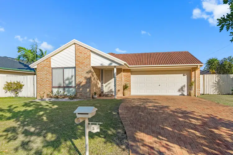 5 Silverwood Place, Horsley NSW 2530