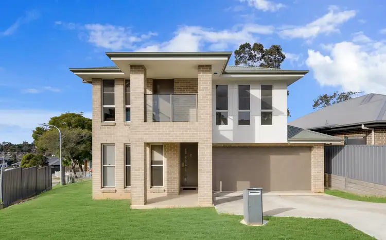 2 Cymbeline Street, Rosemeadow NSW 2560