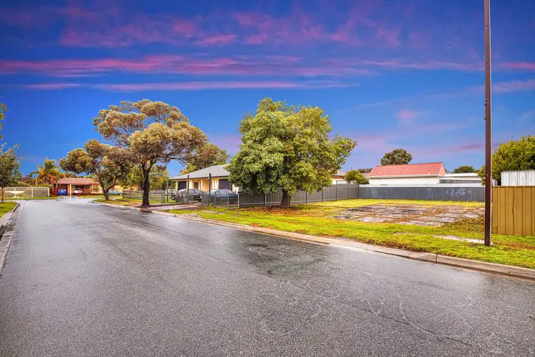 1,2,3/15 Barnett Street, Salisbury SA 5108