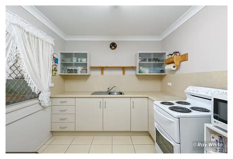 Fifth view of Homely unit listing, 2/21 Hardy Avenue, Park Avenue QLD 4701