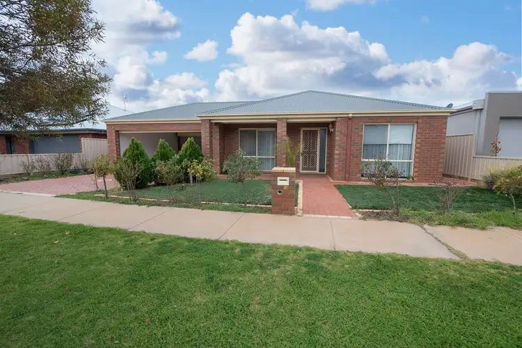 14 Sugarwood Avenue, Swan Hill VIC 3585
