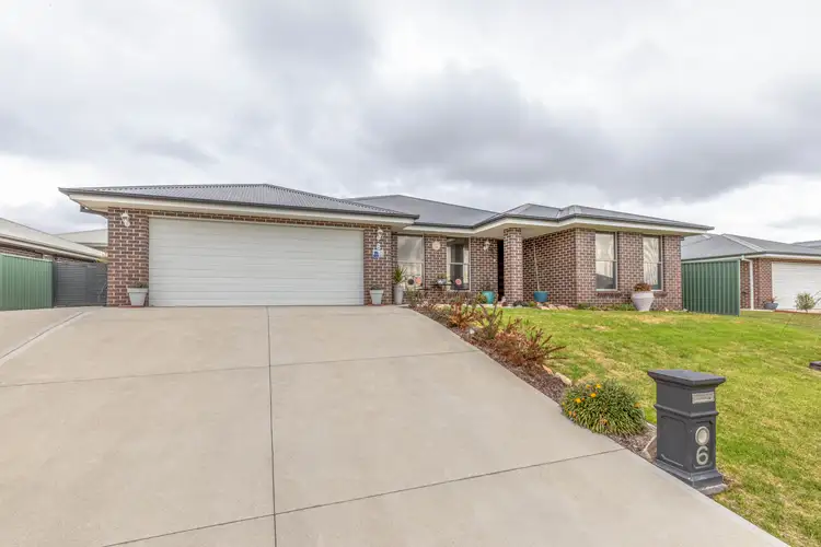 6 Barr Street, Windradyne NSW 2795
