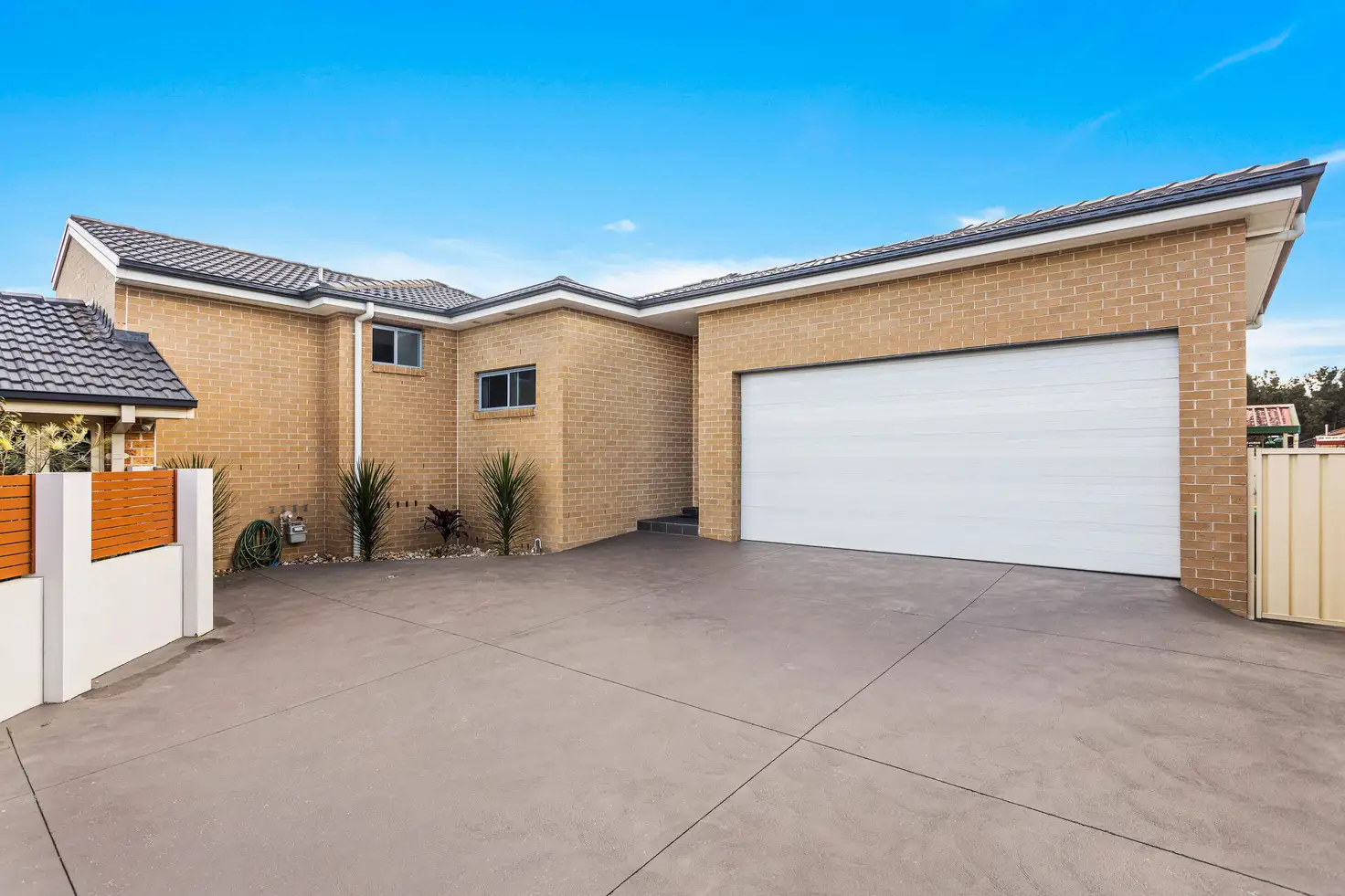 Main view of Homely semi-detached listing, 2/6 Osprey Place, Albion Park Rail NSW 2527