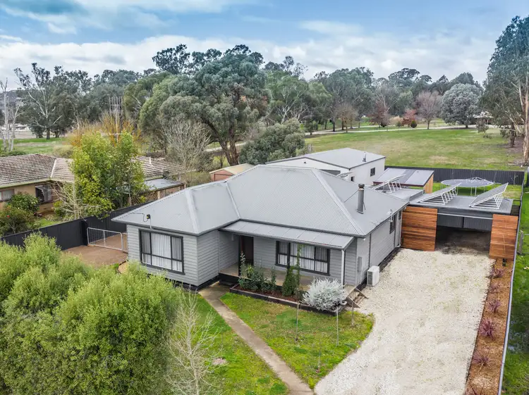 38 Highton Lane, Mansfield VIC 3722