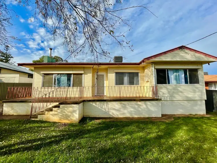 155 Currajong Street, Parkes NSW 2870