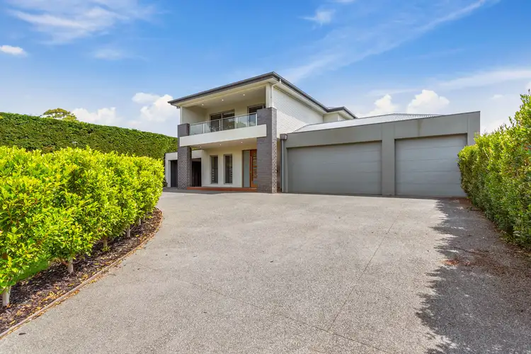 10 Koetong Parade, Mount Eliza VIC 3930