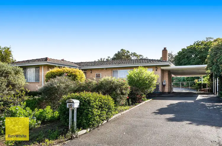 4 Glen Road, Lesmurdie WA 6076