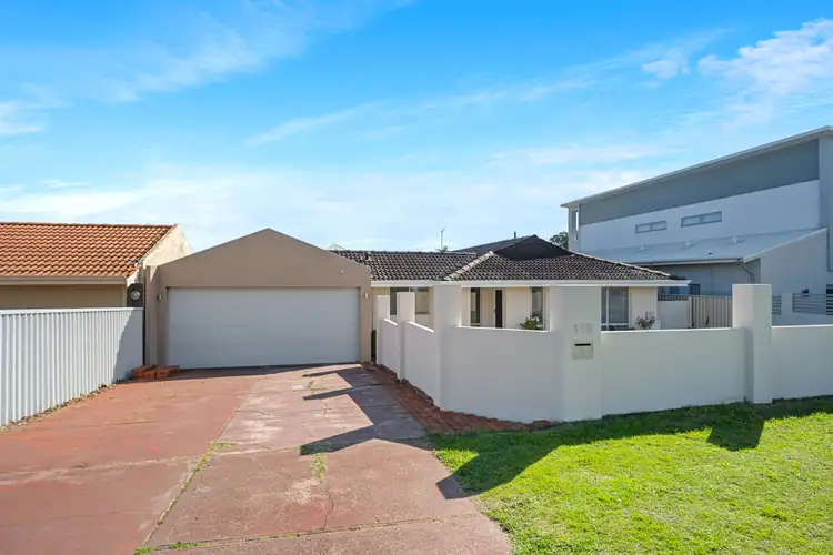 110 Bridgewater Drive, Kallaroo WA 6025