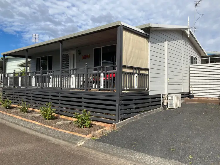 5 First Avenue Broadlands Estate, Green Point NSW 2251