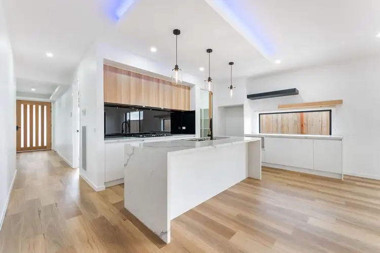 Second view of Homely house listing, 7 Mclean Street, Thornhill Park VIC 3335