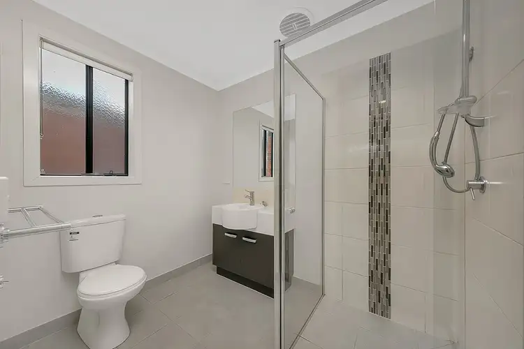 Sixth view of Homely house listing, 10 Cable Circuit, Craigieburn VIC 3064