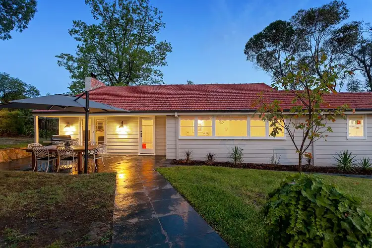 Fifth view of Homely house listing, 1 Hearthside Court, Ringwood VIC 3134