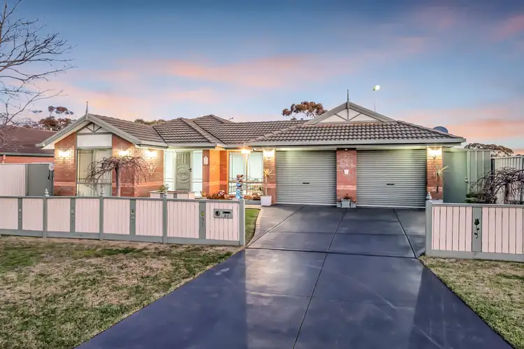 37 Riversdale Street