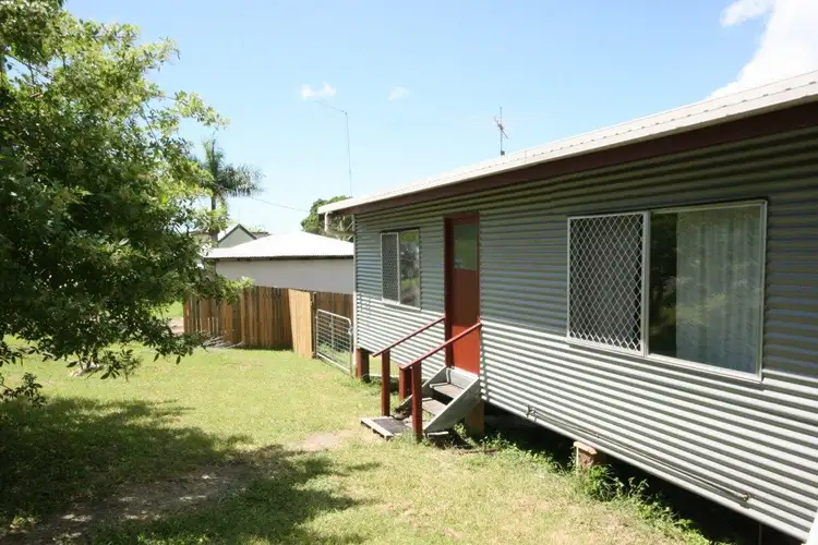 23 Hill Street, Sarina QLD 4737