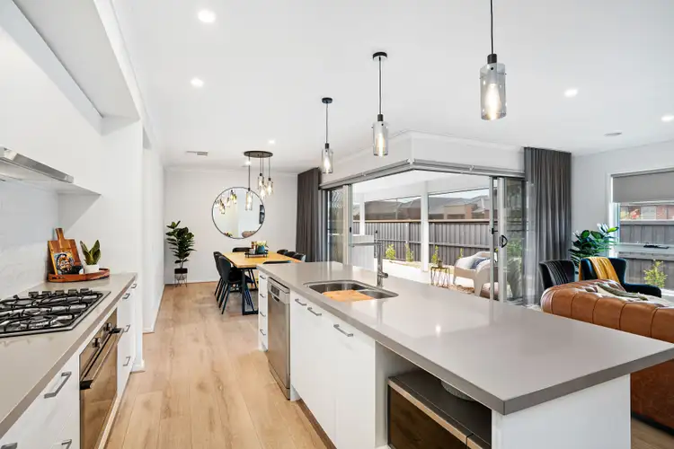 Sixth view of Homely house listing, 2 Wichita Grove, Lara VIC 3212