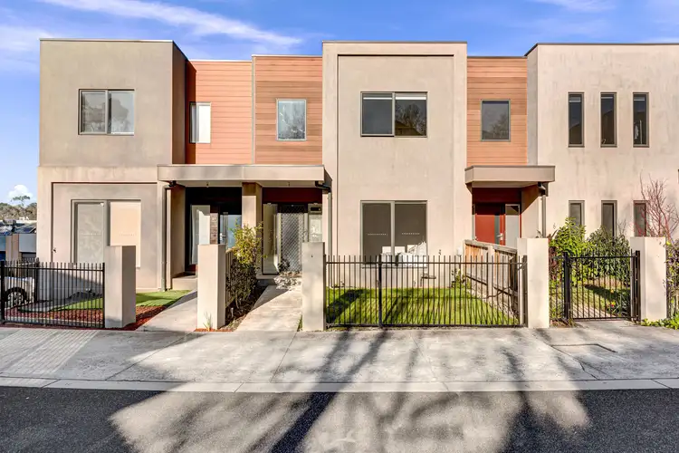 4 Recess Concourse, Mooroolbark VIC 3138
