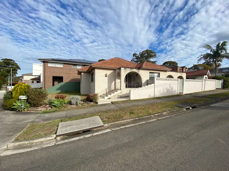 88 Baumans Road, Peakhurst NSW 2210