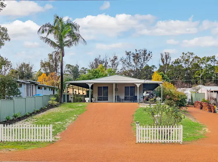 15 Wilson Street, Nannup WA 6275
