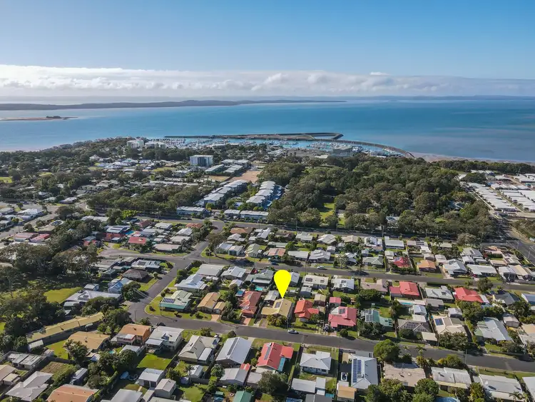 30 Limpus Street, Urangan QLD 4655