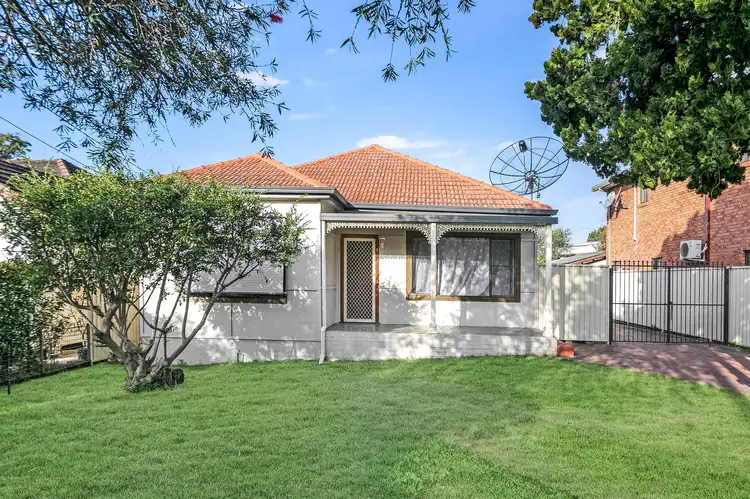 4 Mazarin Street, Riverwood NSW 2210