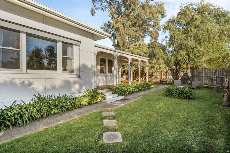 37 Osbourne Avenue, Cowes VIC 3922