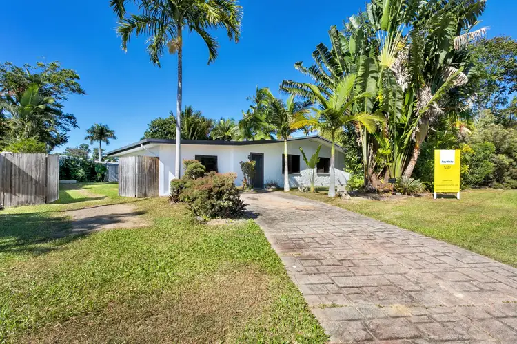 11 Bulolo Close, Trinity Beach QLD 4879