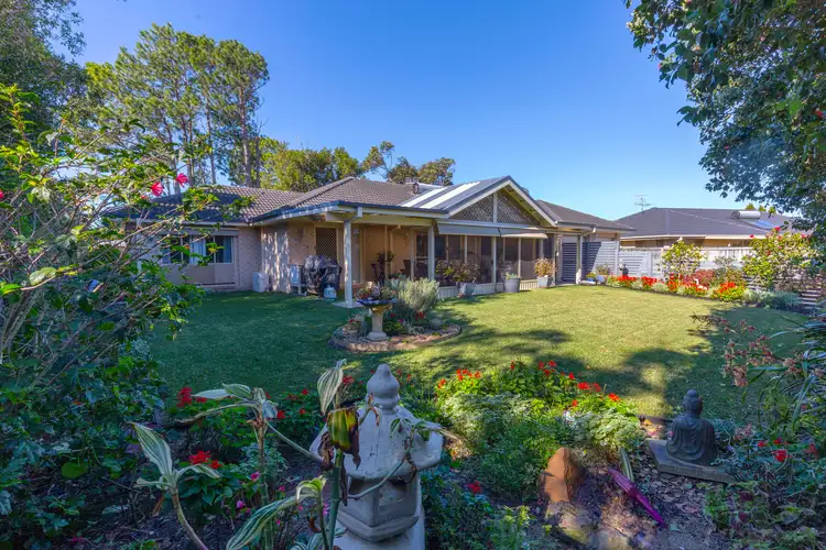 25 Billabong Avenue, Tea Gardens NSW 2324