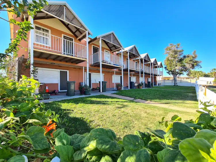 5 Hearn Place, Carnarvon WA 6701