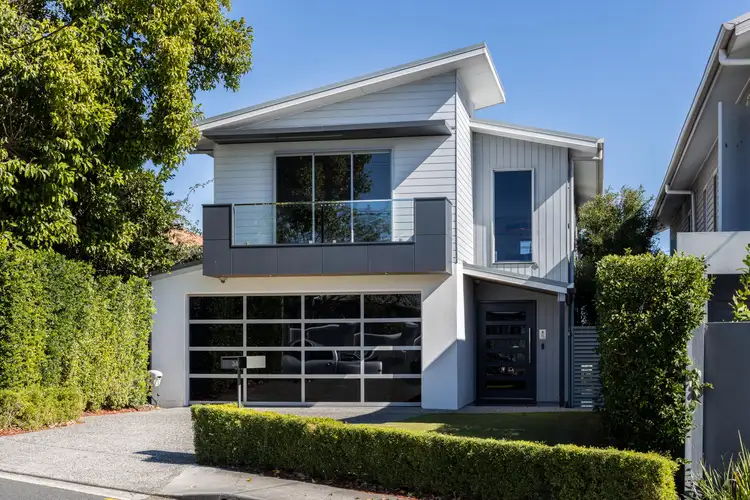 34 Hipwood Road, Hamilton QLD 4007