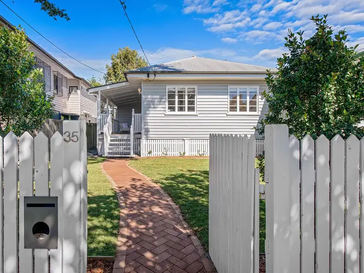 35 Borden Street, Sherwood QLD 4075