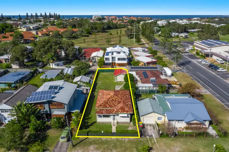 26 Beach Street, Yamba NSW 2464