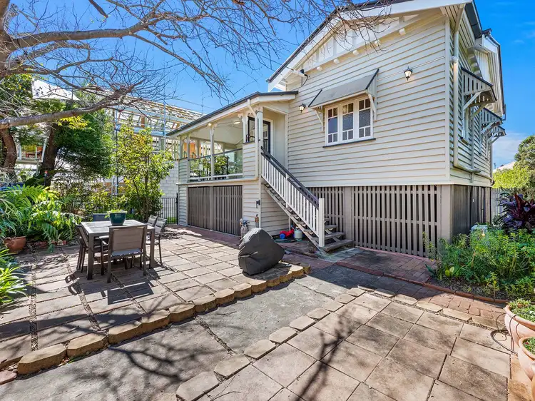 60 Park Terrace, Sherwood QLD 4075