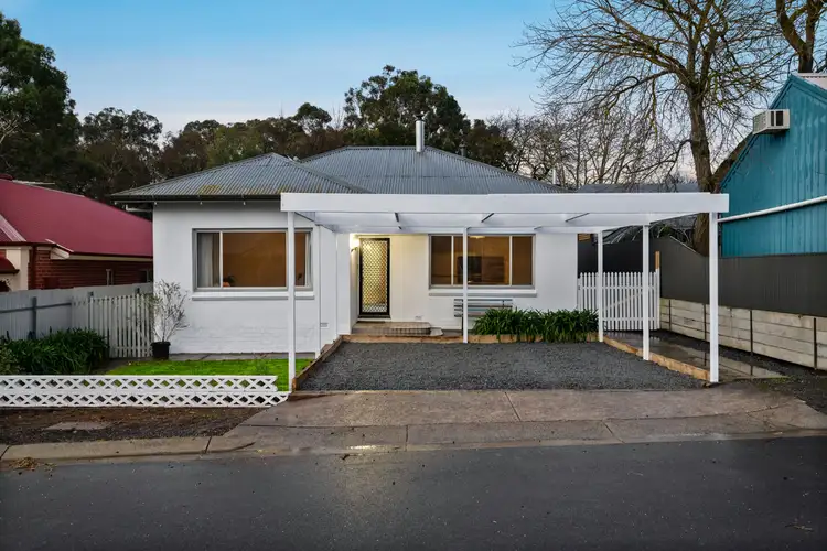 18 Elizabeth Street, Oakbank SA 5243