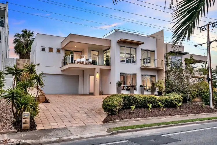 37 Military Road, Tennyson SA 5022